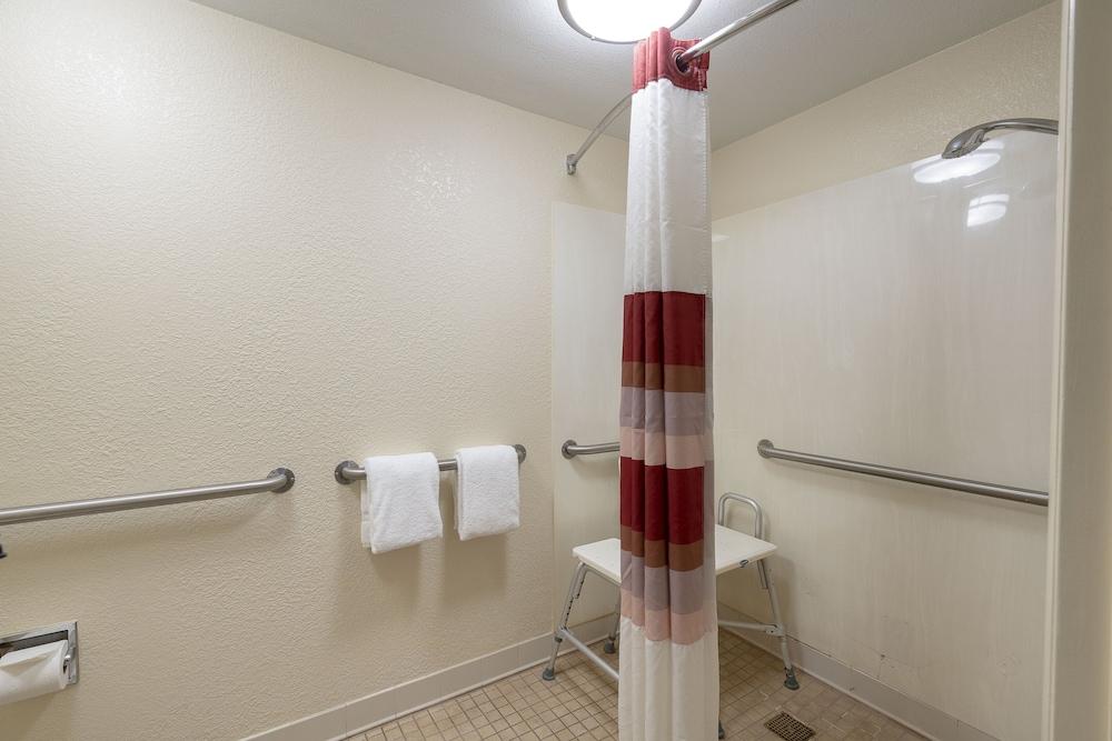 Red Roof Inn Cleveland Airport - Middleburg Heights Extérieur photo